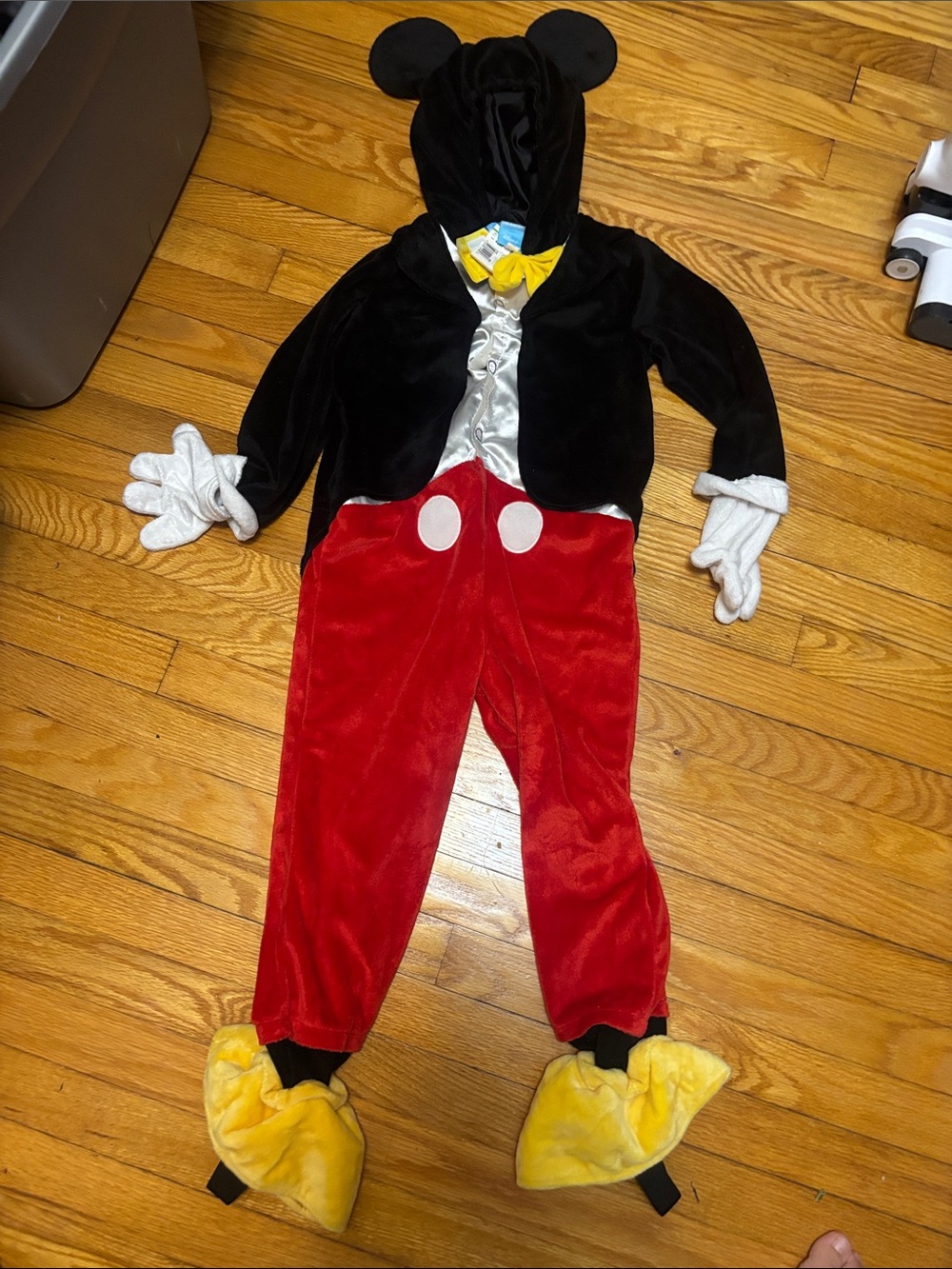 Disney Mickey Mouse Costume NEW!